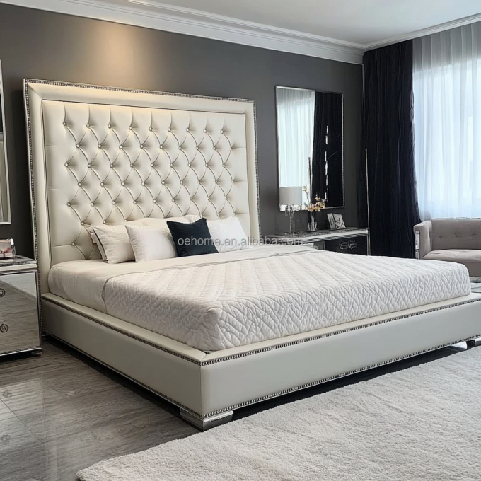 Set Tempat Tidur Ganda Ukuran Queen / King Kayu Abu-abu Dengan Kancing Cermin Terinspirasi Desain Presiden Dan Modern 6