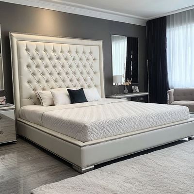 Set Tempat Tidur Ganda Ukuran Queen / King Kayu Abu-abu Dengan Kancing Cermin Terinspirasi Desain Presiden Dan Modern