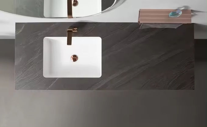 Lemari kamar mandi modern yang dipasang di dinding untuk make-up lemari pakaian 54 inci 1